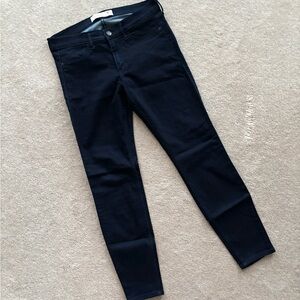 Abercrombie high rise dark blue jean legging. Size: 6 short